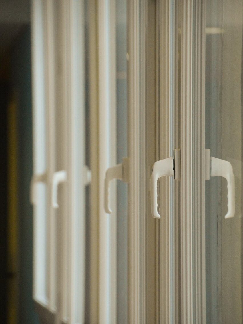 window, closure, lever-4062535.jpg